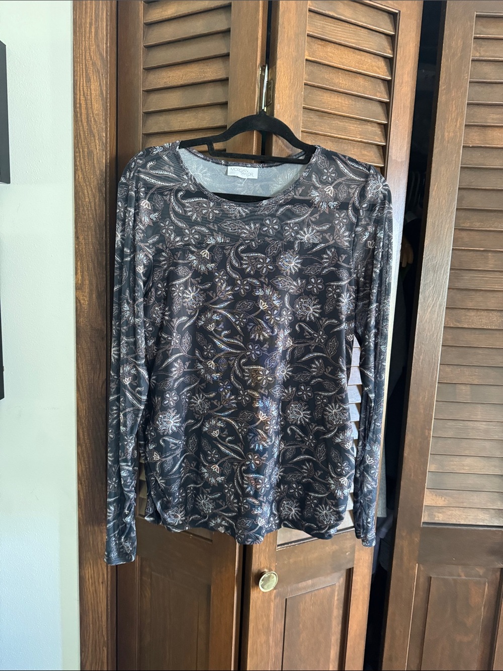 Morgan Taylor Black Floral Paisley Long-Sleeve Top